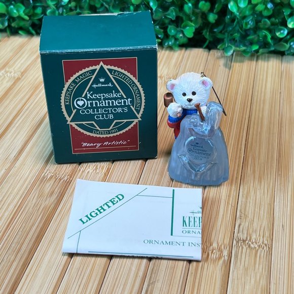 Hallmark Keepsake Ornament 1991 Beary Artistic Teddy Bear Light Up - Picture 1 of 9